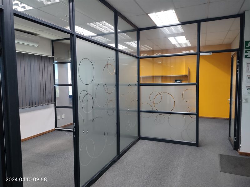 1822m2 warehouse  - FOR SALE - Photo 4