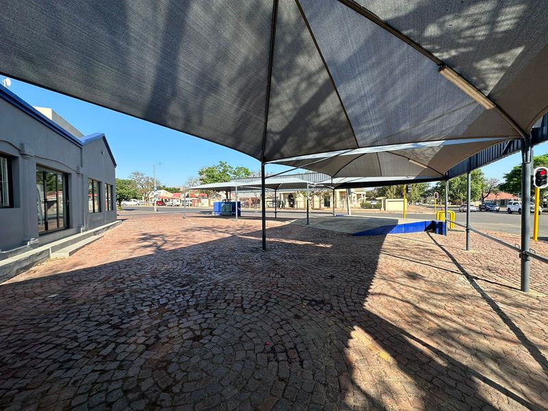 Prime Commercial Investment Opportunity: Four Retail Spaces on a bustling street! - Photo 6