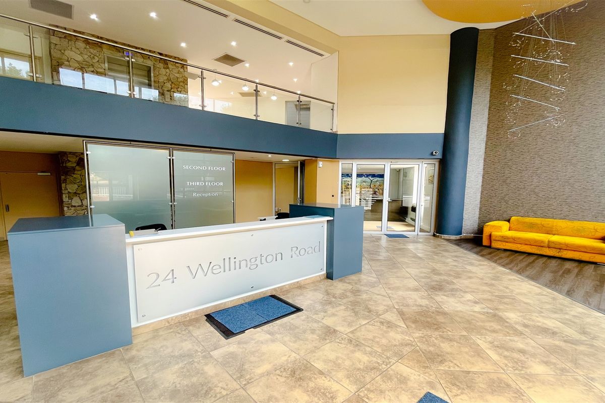 Office space to let in Parktown - Photo 3