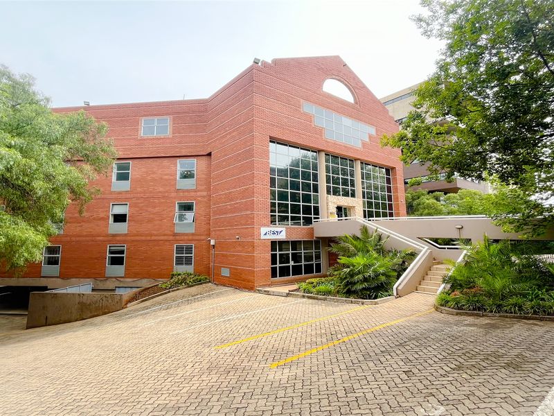 Office space to let in Parktown - Photo 2