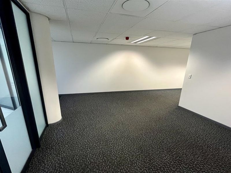 Office space to let - Photo 8