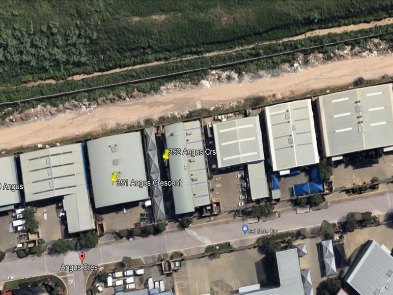 450m2  Warehouse  - TO LEASE - Photo 10