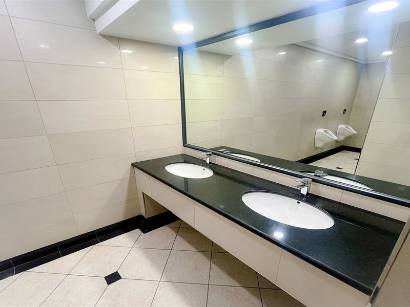 Office space for sale in Houghton Estate - Photo 4