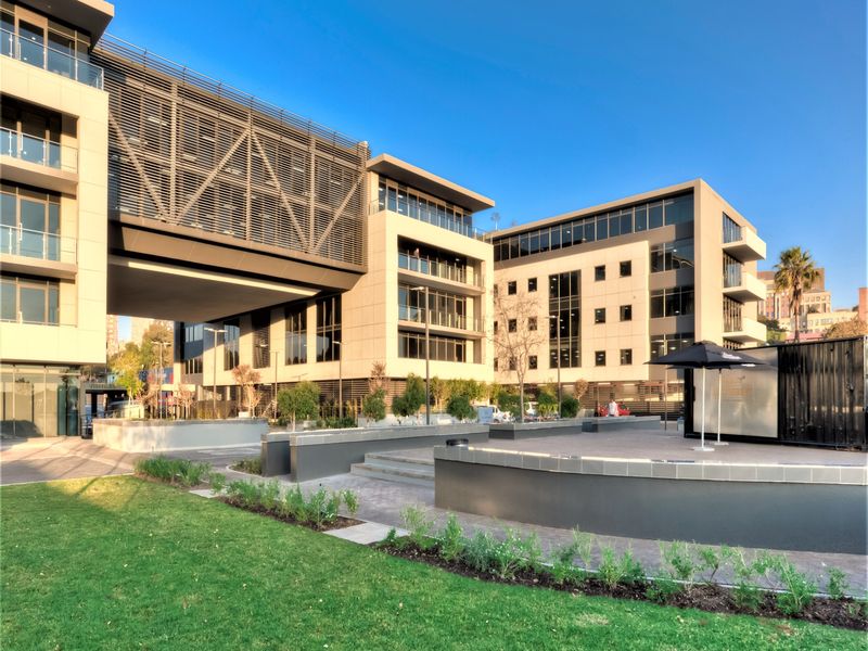 433m2 office space to let in Parktown - Photo 2