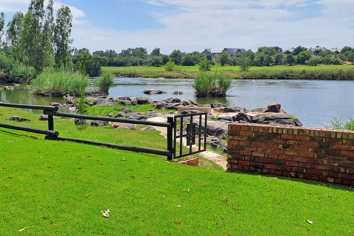 Stunning 2.2 Hectare Riverfront Haven Near Parys Available for Purchase - Photo 3