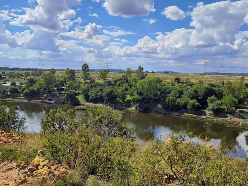 Your Riverside Dream: 15 000sqm of Untouched Beauty with 80 Metres of River Frontage - Photo 3