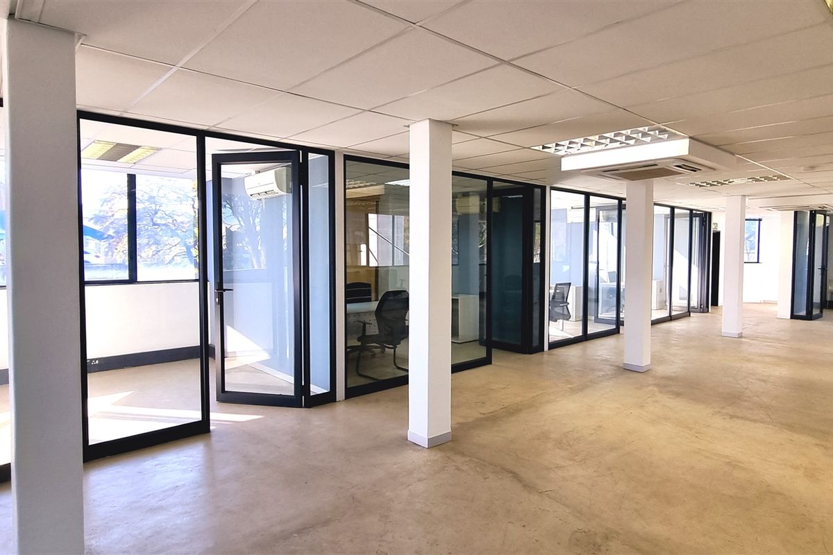 Modern offices to let in 359 Rivonia Boulevard - Photo 5
