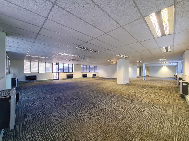 2960m2 A-Grade Building to Let in Constanta Kloof - Photo 10