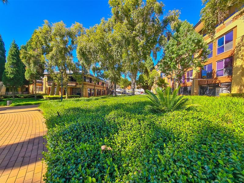 2960m2 A-Grade Building to Let in Constanta Kloof - Photo 5