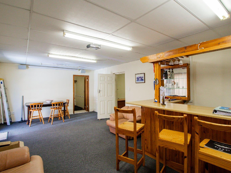 Commercial property in the middle of Southernwood for sale - Photo 8