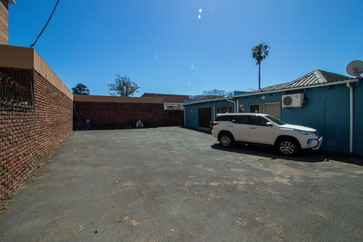 Commercial property in the middle of Southernwood for sale - Photo 4