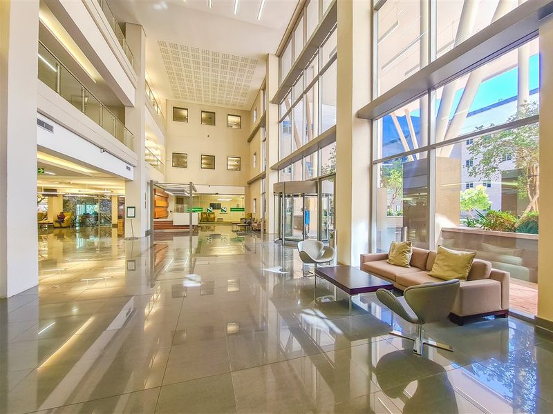 Commercial Office to Let in Lakeview Office Park - Photo 5