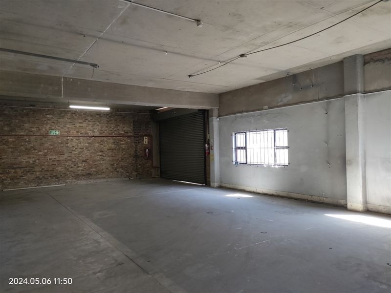 441m2  Warehouse  - TO LEASE - Photo 6
