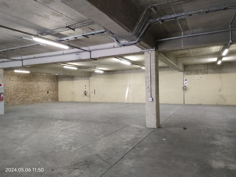 441m2  Warehouse  - TO LEASE - Photo 7