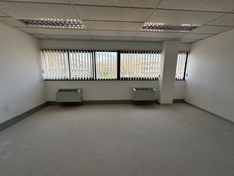 A-Grade Office Space - 324m2 - Golf Park, Mowbray - Photo 9