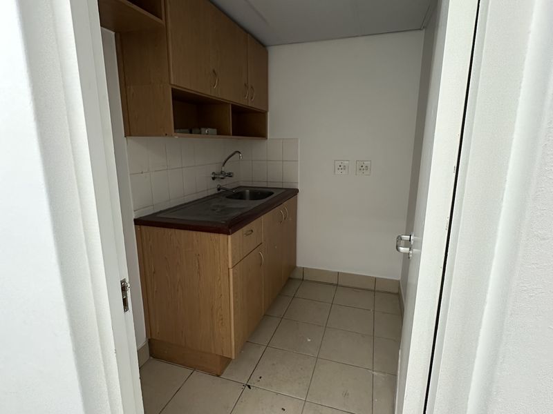 A-Grade Office Space - 324m2 - Golf Park, Mowbray - Photo 6