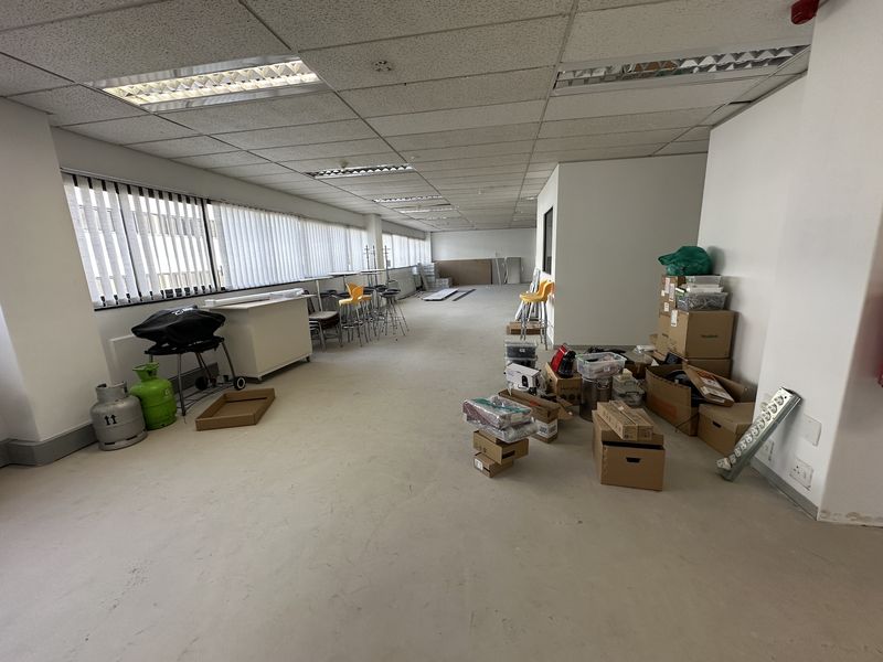 A-Grade Office Space - 324m2 - Golf Park, Mowbray - Photo 10