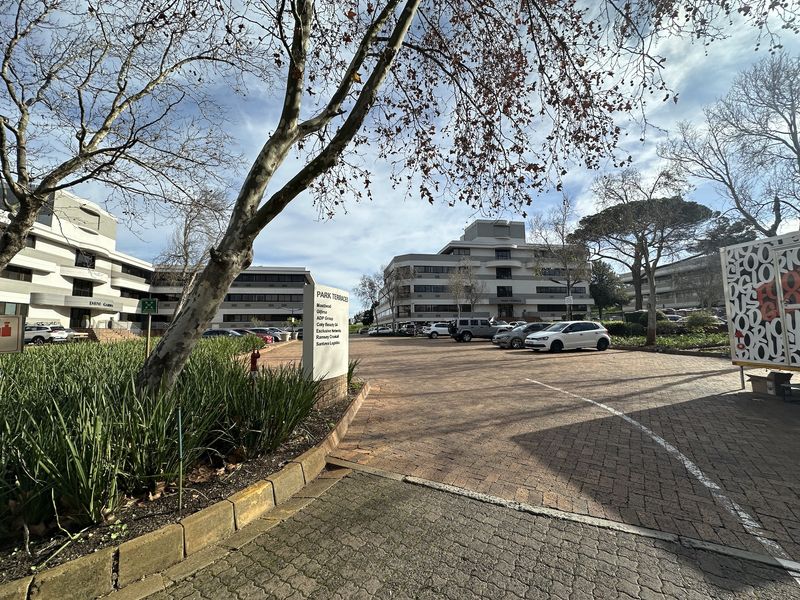 A-Grade Office Space - 324m2 - Golf Park, Mowbray - Photo 2