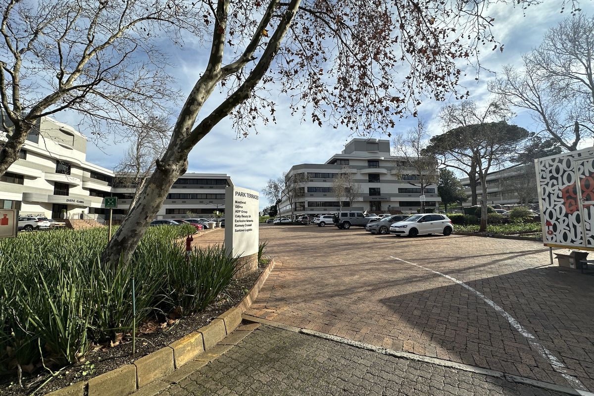 A-Grade Office Space - 324m2 - Golf Park, Mowbray - Photo 2
