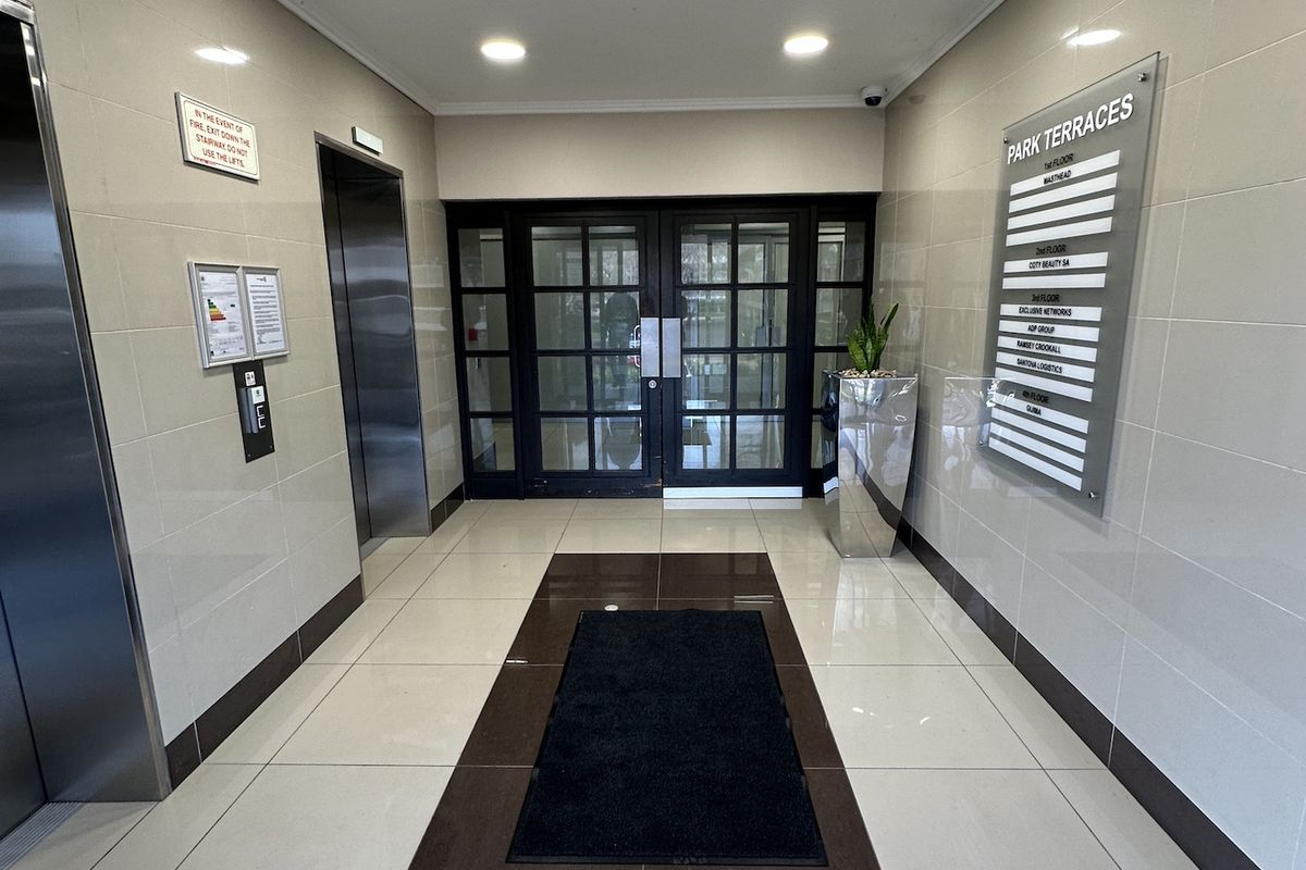 A-Grade Office Space - 324m2 - Golf Park, Mowbray - Photo 3