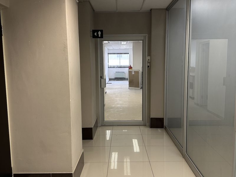 A-Grade Office Space - 324m2 - Golf Park, Mowbray - Photo 4