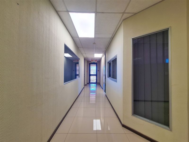 269m2 Office to Let in Constantia Ridge Office Park - Photo 10