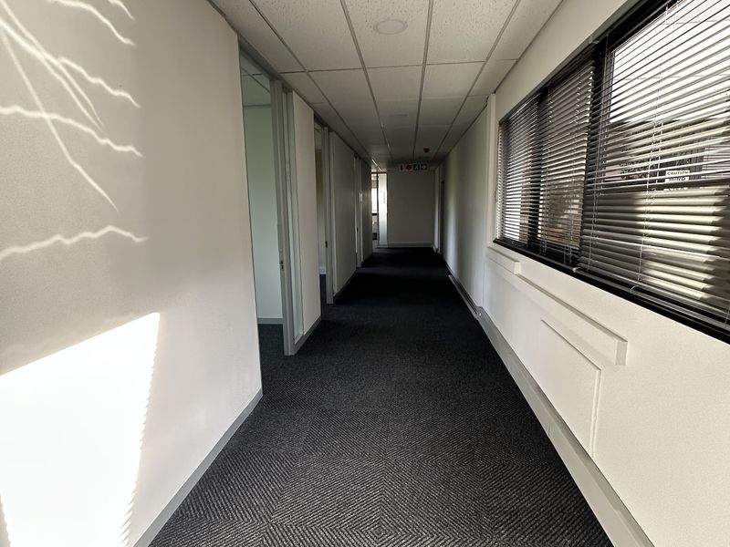 First Floor Office Space - 924m2 Available To Rent in Golf Park, Mowbray - Photo 10