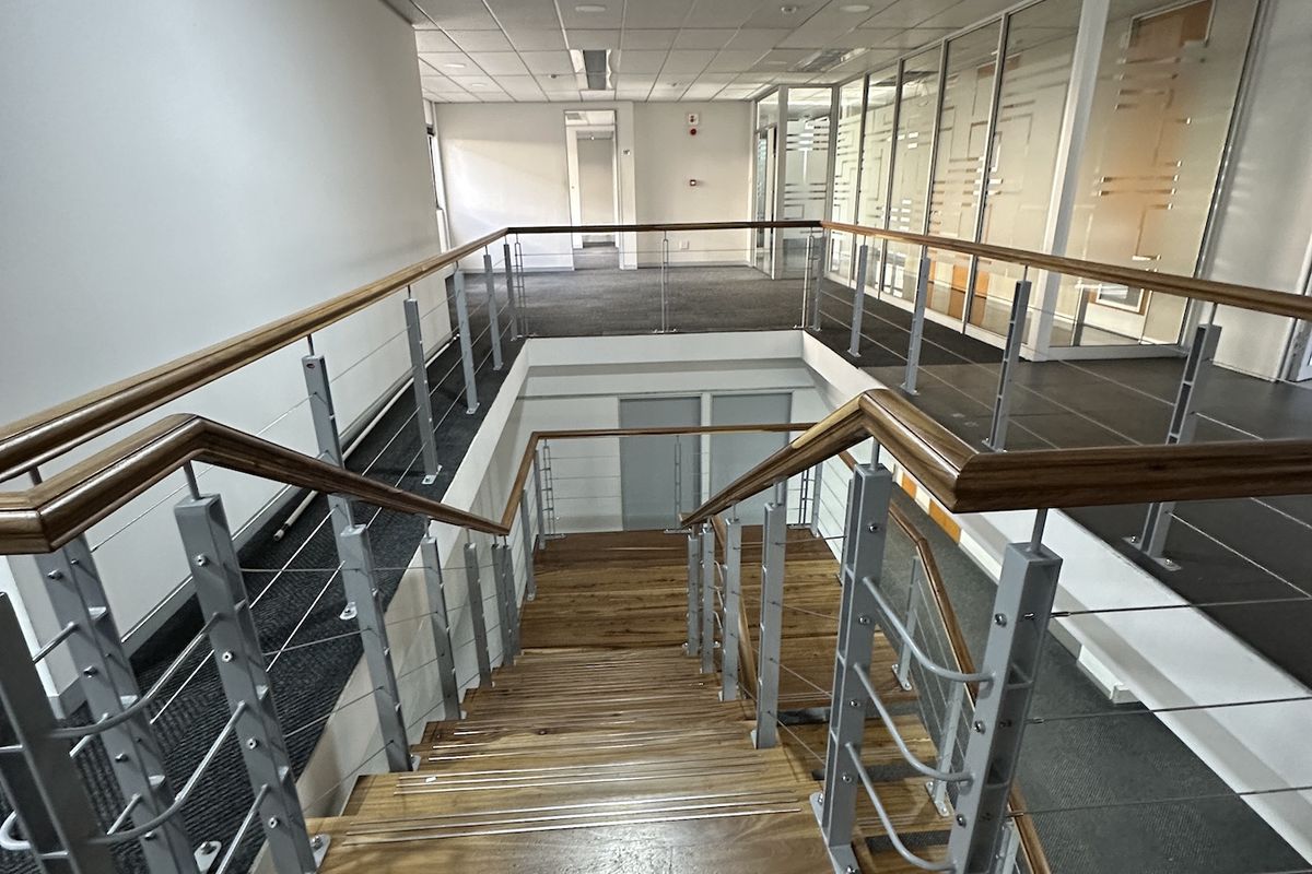 First Floor Office Space - 924m2 Available To Rent in Golf Park, Mowbray - Photo 5