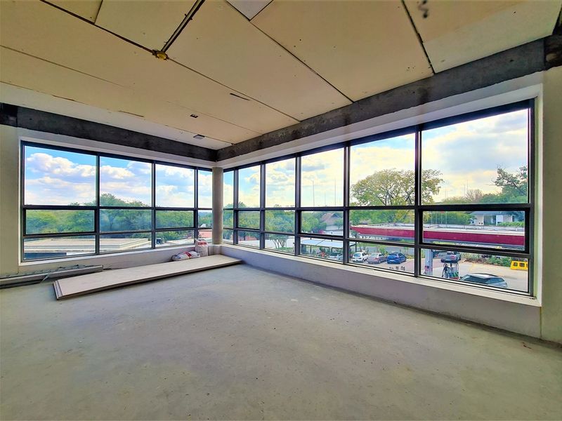 Commercial Office to Let in Infinity Business Park - Photo 8