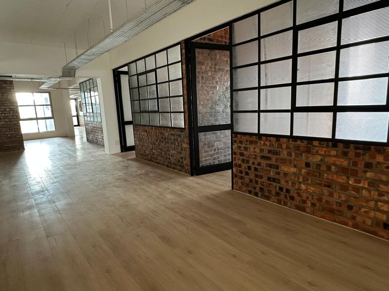 Trendy 800m2 Office Space – Gardens, Cape Town - Photo 3