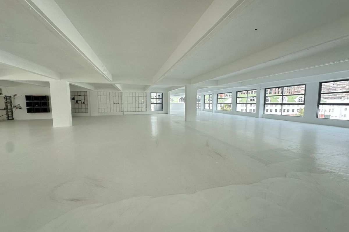 Beautifully Renovated 4th Floor Office, 800m2, East Precinct - Photo 2
