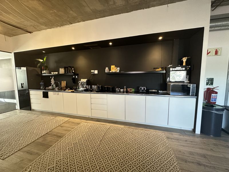 Upmarket Fitted Office with Boardroom & Balcony - Photo 8