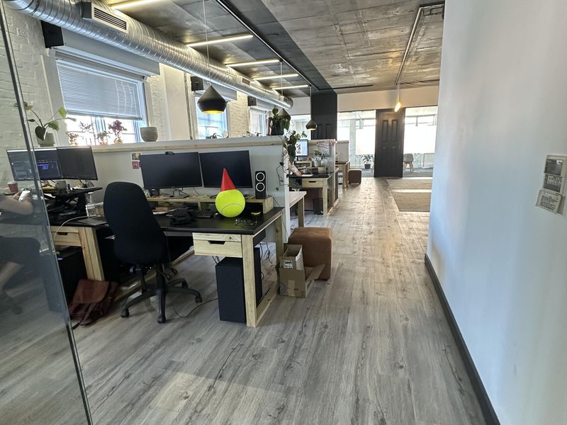 Upmarket Fitted Office with Boardroom & Balcony - Photo 7