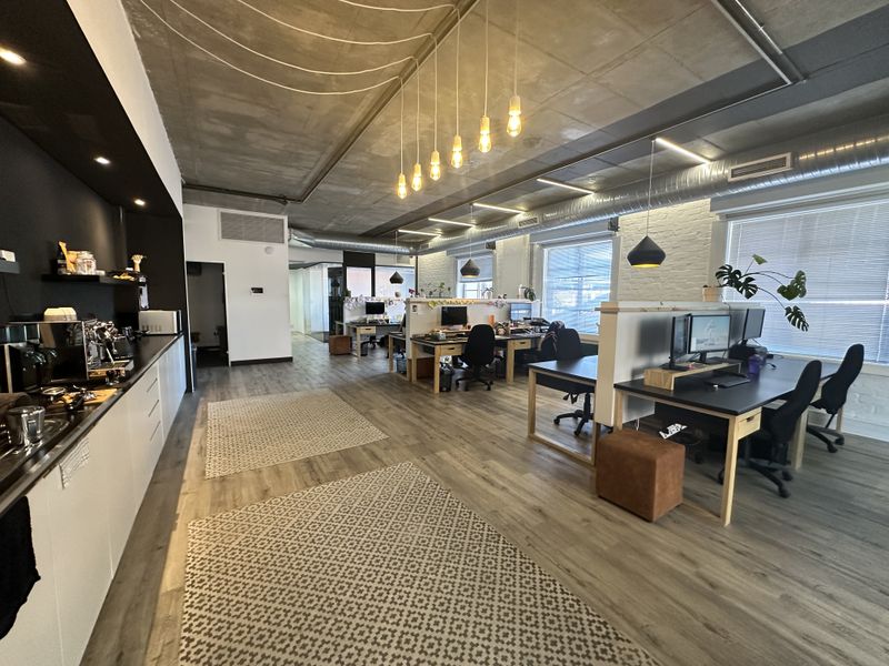 Upmarket Fitted Office with Boardroom & Balcony - Photo 9