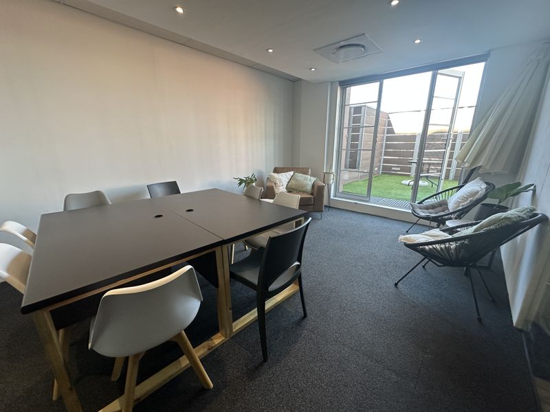 Upmarket Fitted Office with Boardroom & Balcony - Photo 3