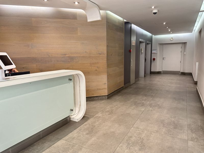 Exceptional A-Grade Offices over 2 Floors with Terrace and Iconic Views - Photo 4