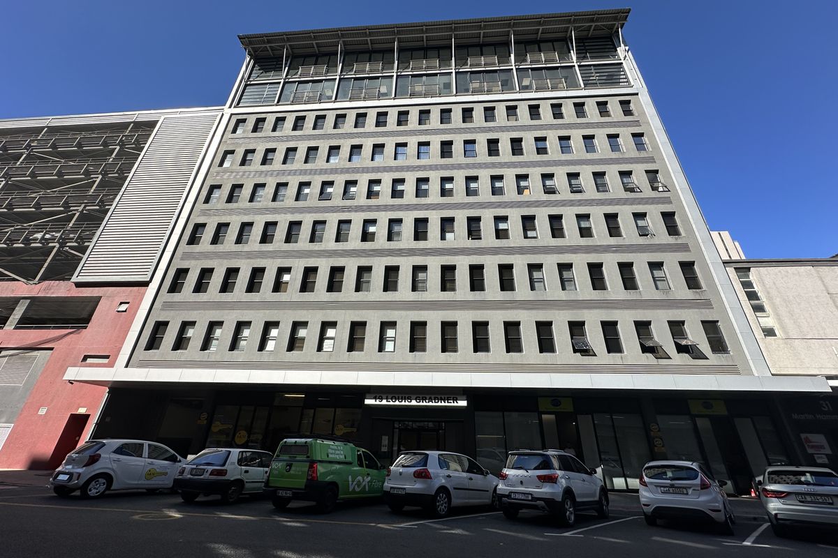 Exceptional A-Grade Offices over 2 Floors with Terrace and Iconic Views - Photo 2