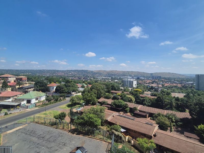 455m2 Office Space Available for Rent at Sovereign House in Bedford Gardens - Photo 8