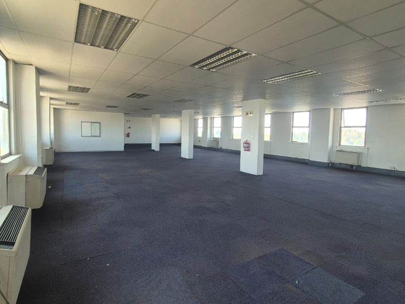 455m2 Office Space Available for Rent at Sovereign House in Bedford Gardens - Photo 6