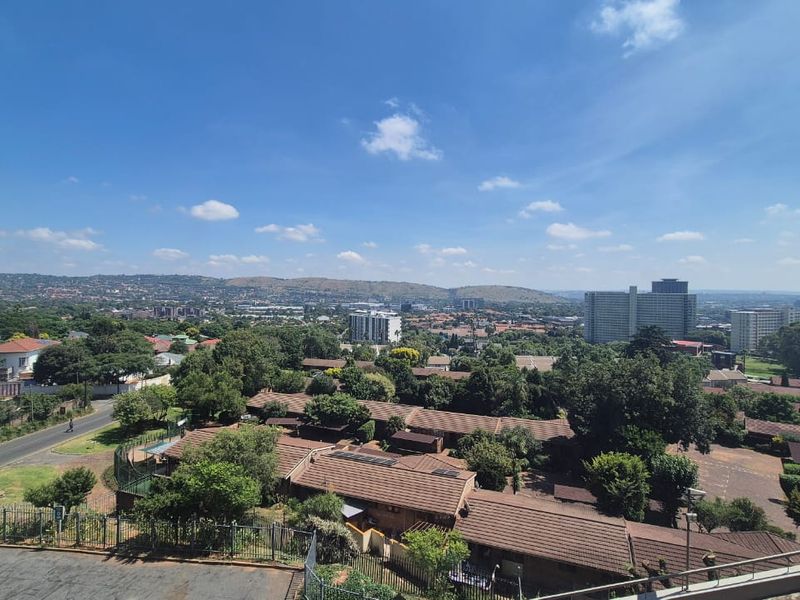 465m2 Office Space Available for Rent at Sovereign House in Bedford Gardens - Photo 8