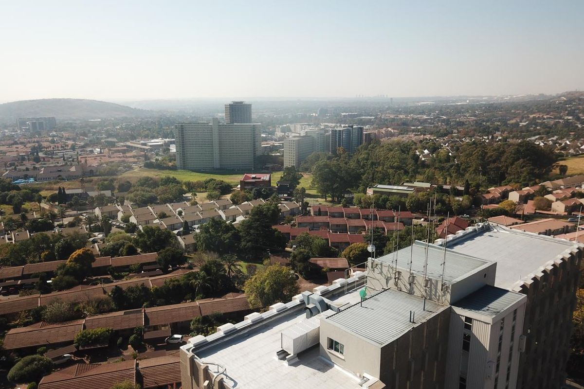 465m2 Office Space Available for Rent at Sovereign House in Bedford Gardens - Photo 5