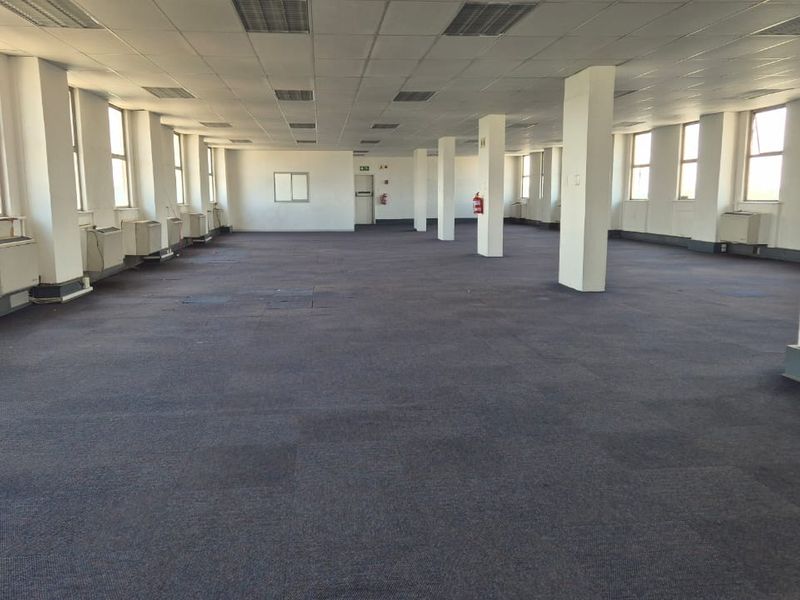 516m2 Office Space Available for Rent at Sovereign House in Bedford Gardens - Photo 10