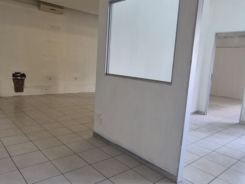 79m2 COMMERCIAL SPACE FOR RENT IN ST ANDREWS - Photo 8