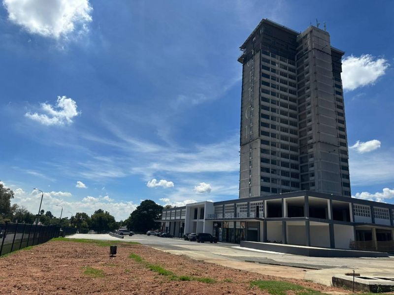 COMMERICIAL / RETAIL SPACE AVAILABLE FOR RENT - Photo 5