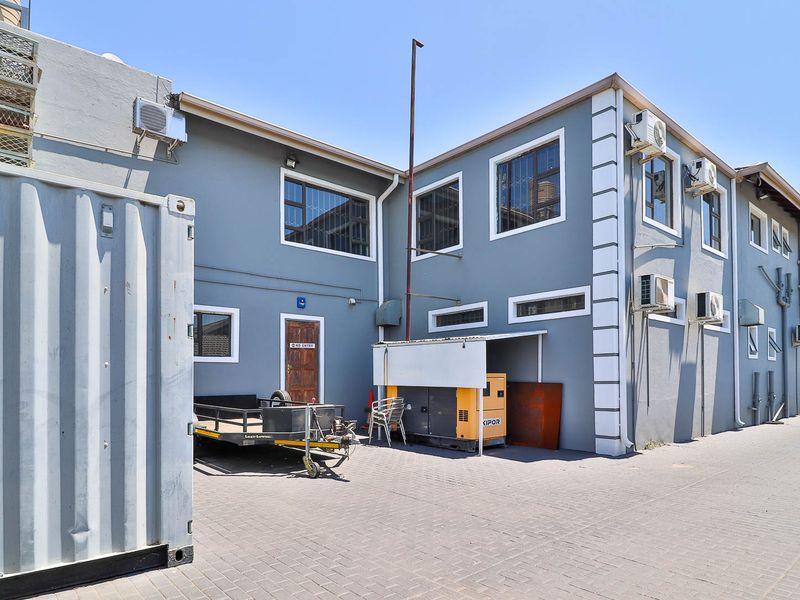 Discover a prime 638m2 building for sale in New Redruth, Alberton—perfect for your next investment! - Photo 3
