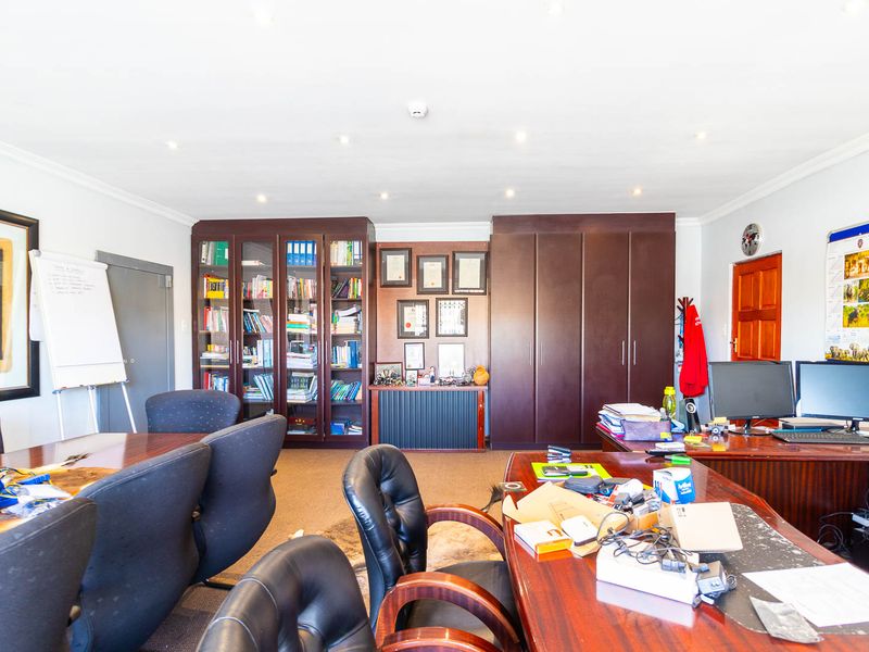 Discover a prime 638m2 building for sale in New Redruth, Alberton—perfect for your next investment! - Photo 7