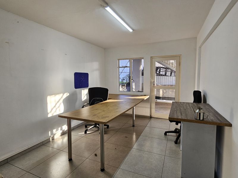 Versatile Commercial Property! - Photo 5