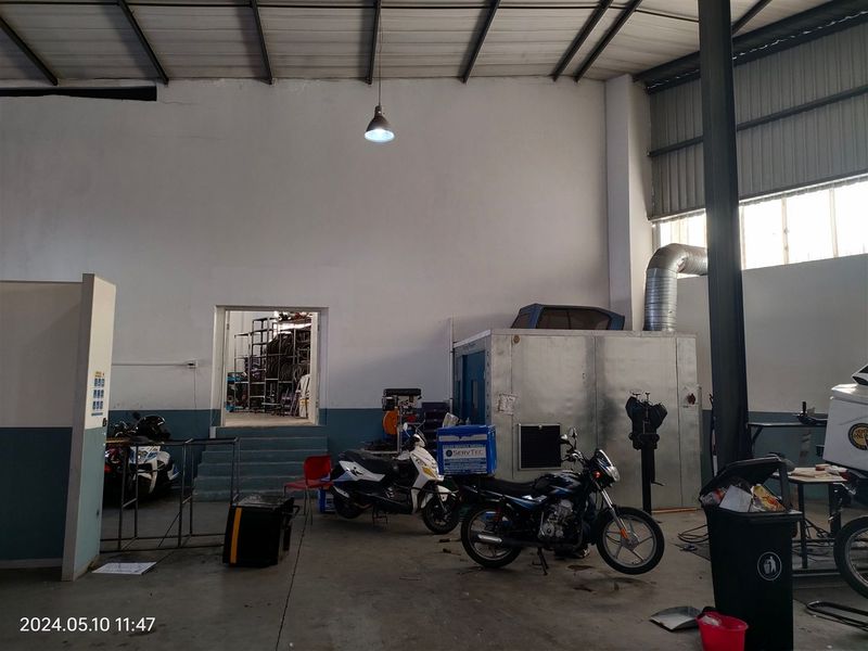 363m2  Warehouse  - TO LEASE - Photo 5