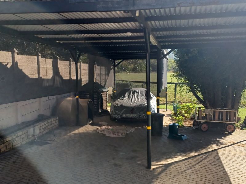 Executive style smallholding for sale in Ingogo - Photo 3