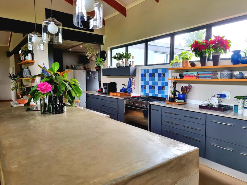 Upmarket Bushveld Retreat - Photo 6